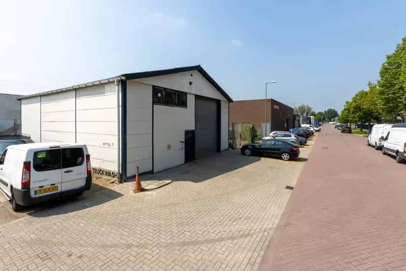 Bedrijfshal Schiedam te koop 176m²  -  Categorie 4.1