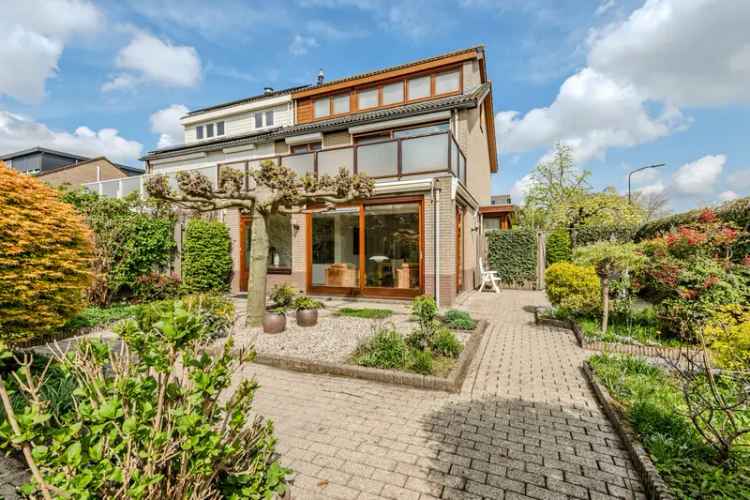 Ruime 2-onder-1-kapwoning Bunschoten-Spakenburg