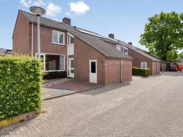 Halfvrijstaande woning te koop Maastricht Wolder