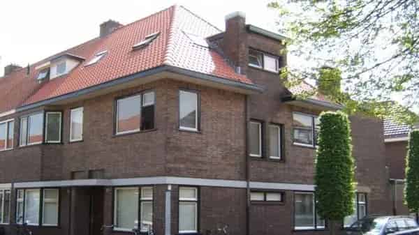 Studio Tulpenstraat Breda: Apart Slaapdeel, Eigen Keuken & Badkamer