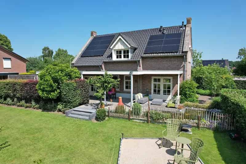 Huis te koop Didam: Ruime woning met 4 slaapkamers en grote tuin