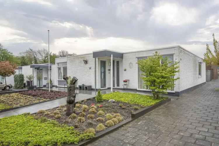 Half Vrijstaande Bungalow Kerkrade West 3 slaapkamers Garage Tuin