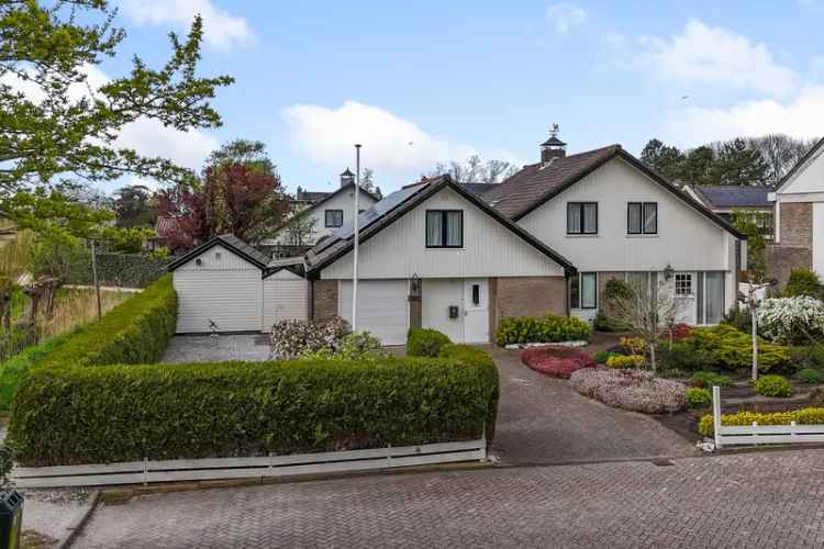 Vrijstaande Villa in Uitgeest Ruime Tuin 3 Slaapkamers Garage