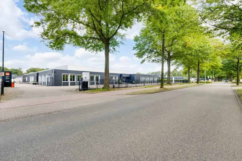 Bedrijfshal te Huur Weert 4820m2 Kantoorruimte Bedrijfsruimte