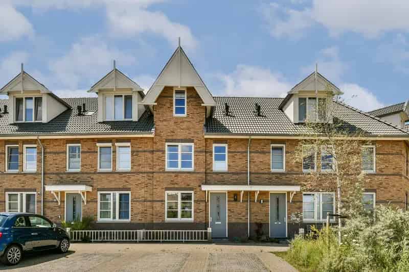 Ruime 4 Slaapkamers Tussenwoning Almere Poort