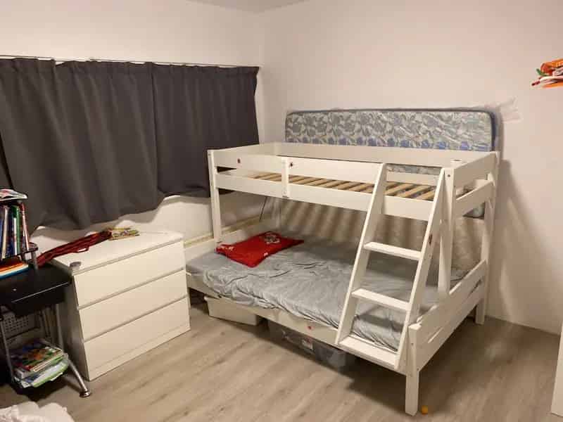 5 slaapkamer huis -vrijstaand met tuin en carport