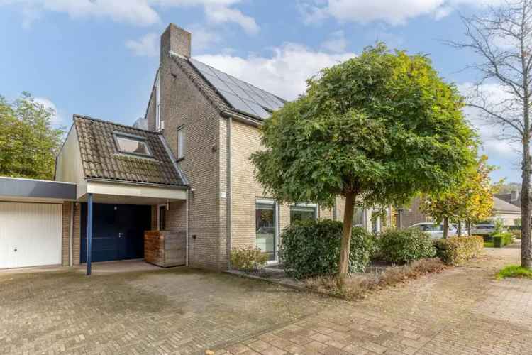 Ruime 6 Slaapkamer Gezinswoning in Ulvenhout met Garage en Zonnepanelen