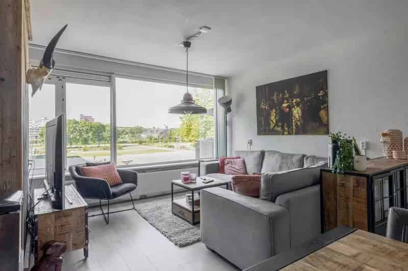 Appartement te koop Hoogvliet 3 kamer appartement balkon