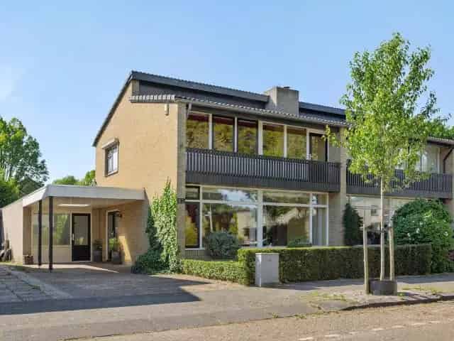 Woning te koop: Van der Duyn van Maasdamstraat 42 5344HS Oss Vastgoed Nederland