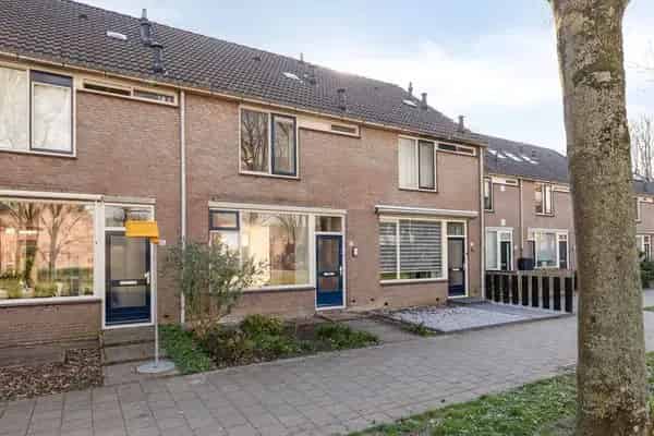 Te renoveren woning Nederhoven ideale starterswoning 3 slaapkamers
