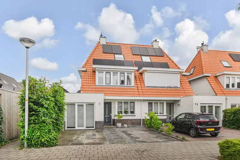 Ruime 2-onder-1-kapwoning Bergschenhoek met extra kamer