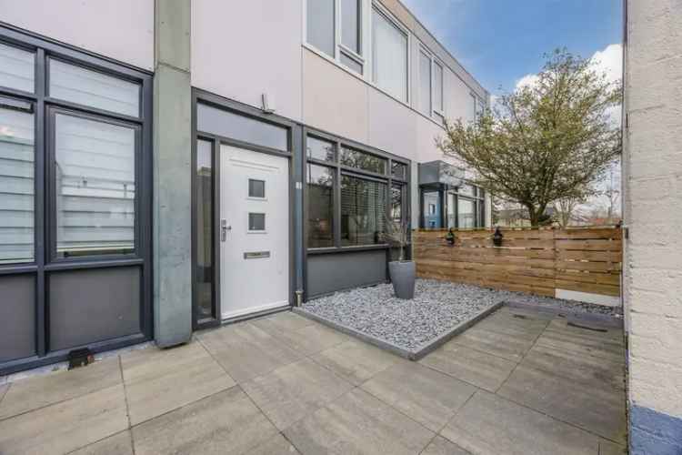 Huis te koop Veghel: 3 slaapkamers, luxe serre en moderne keuken