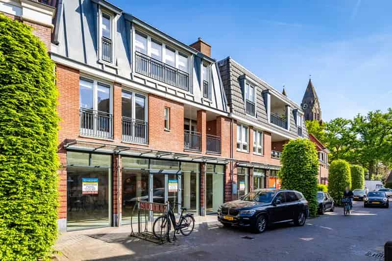 Winkel te huur Laren 725m2 Centrum Detailhandel Dienstverlening