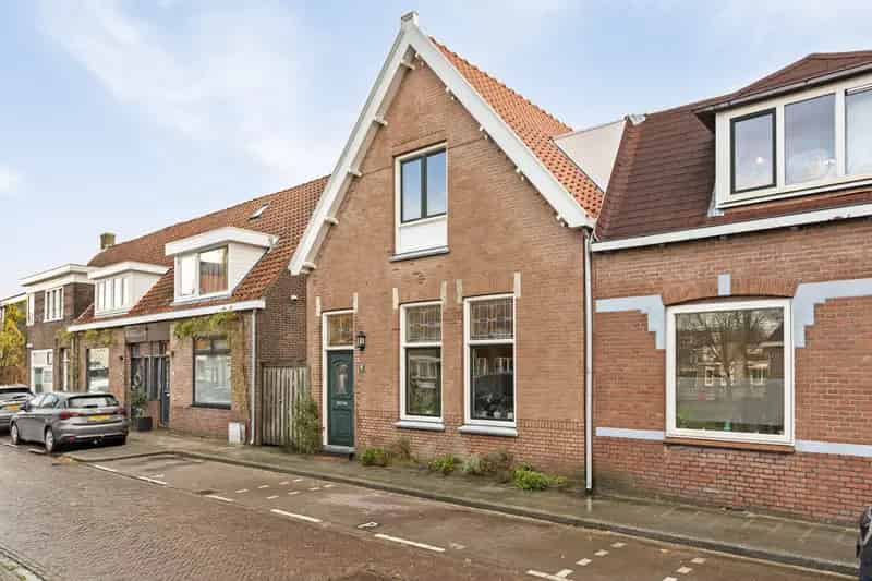Ruim huis in Bomenbuurt Zaandam nabij Voorzaan