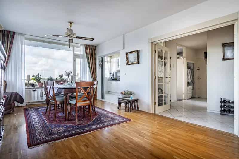 Ruim 3 Kamer Appartement Leiden 2 Balkons Eigen Parkeerplek