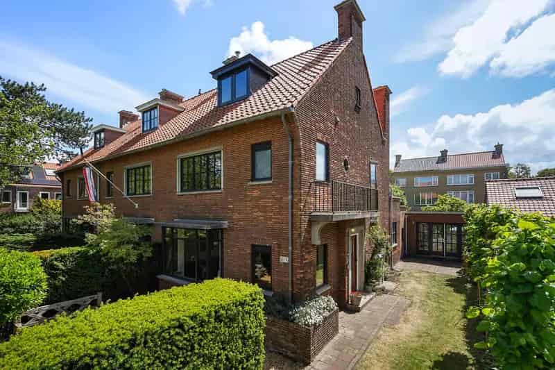 Hoekwoning Vogelwijk 181m² 4 slaapkamers 2 badkamers