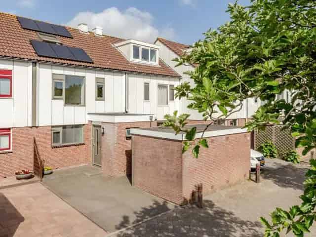 Ruime Tussenwoning te Koop in Hoofddorp