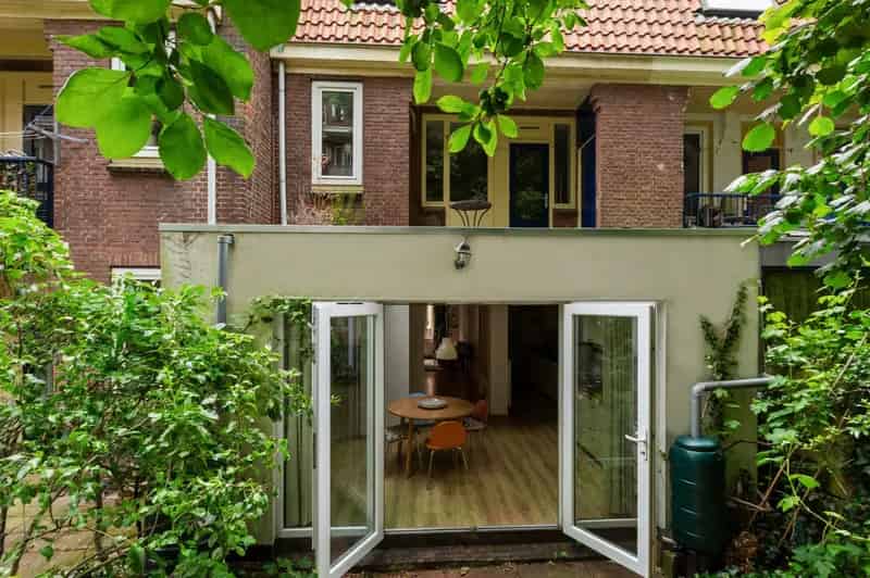 6 Slaapkamers Amsterdam Oost Ruime Eengezinswoning Diepe Tuin