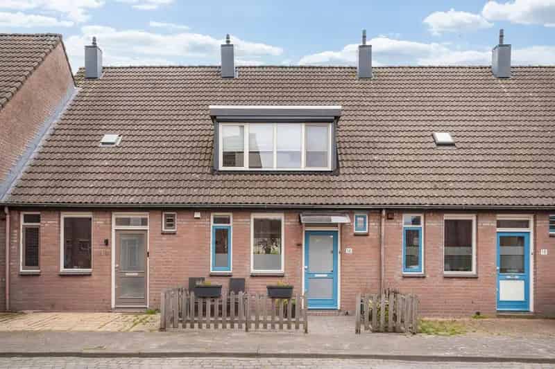 Huis te koop Maaspoort 4 slaapkamers tuin airco
