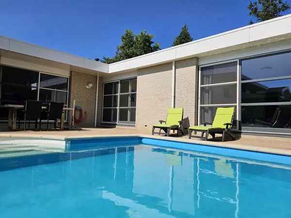 Luxe Villa met Zwembad Flevo Golf Resort