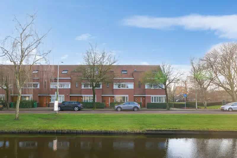 Familiehuis Elsrijk 177m2 5 slaapkamers 2 badkamers tuin Zuid