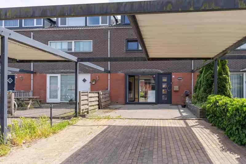 Ruime Eengezinswoning met 3 slaapkamers te koop