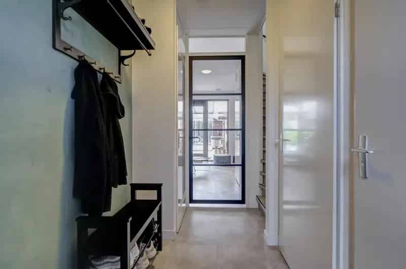 Hoekwoning 4 slaapkamers 2 parkeerplaatsen serre veranda gasloos