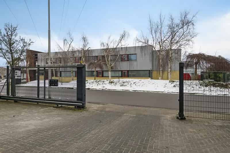 Bedrijfshal Leeuwarden te koop: 22m² unit Hemrik