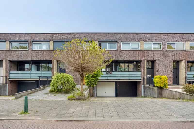 4 Kamer Tussenwoning Rijswijk De Strijp Tuin Garage Zonnepanelen