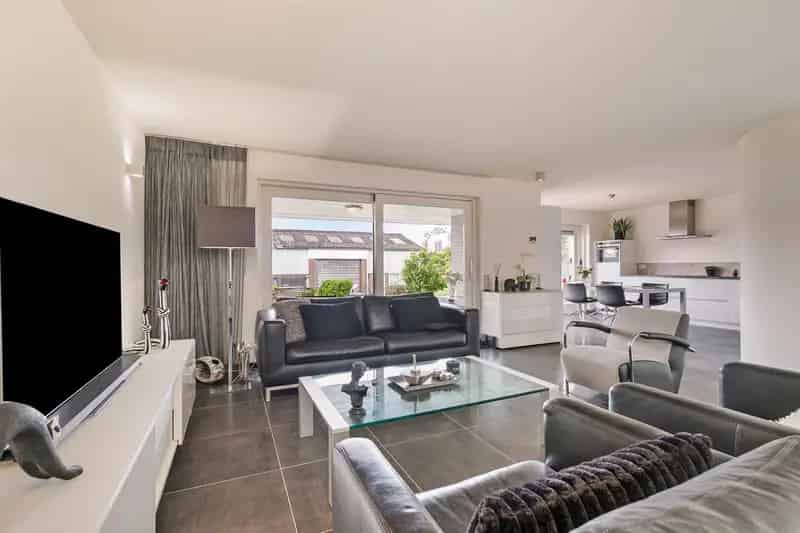Bedrijfswoning Steenbergen: Wonen en Werken onder één Dak