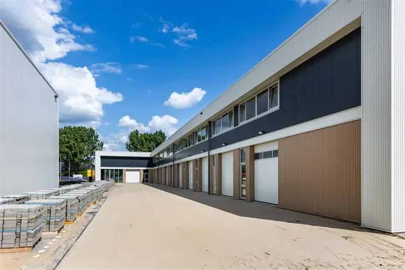 Bedrijfsunit te huur Zoetermeer Oosterhage 52m2 Kantoor 52m2