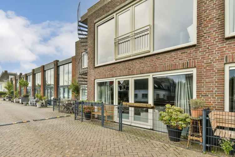 Benedenwoning Te Koop in Leiden, Zuid-Holland