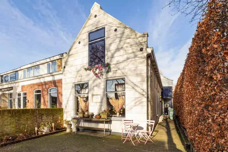 Huis te koop Kethel Schiedam 160m2 3 slaapkamers diepe tuin