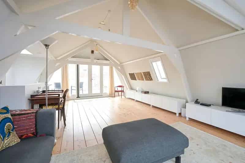 Appartement te koop Den Haag: 3-laags bovenhuis met dakterras