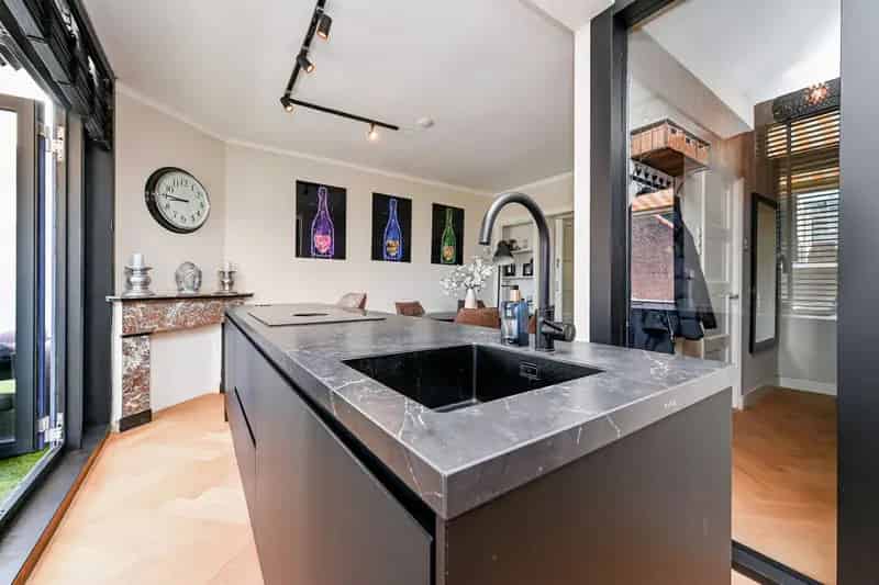 Jaren 30 Dubbel Bovenhuis Voorburg  Zonnig Dakterras Moderne Keuken