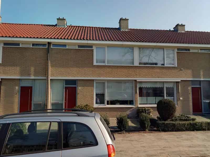 Huis Te Huur , 84, Gerard ter Borchstraat, Roosendaal, Noord-Brabant