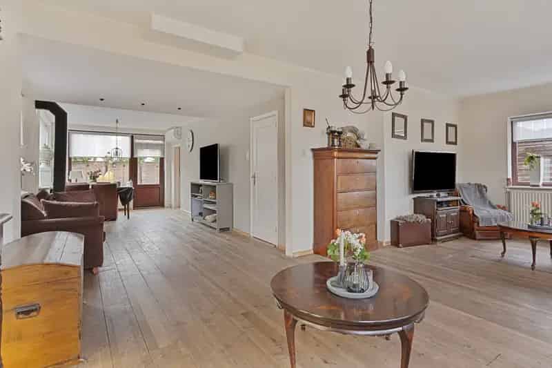 Vrijstaande woning Elst 192m2 3 slaapkamers grote tuin