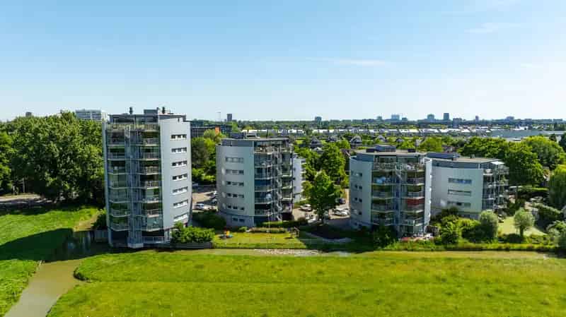 Appartement te koop Wateringen: modern 4-kamer appartement 99m2