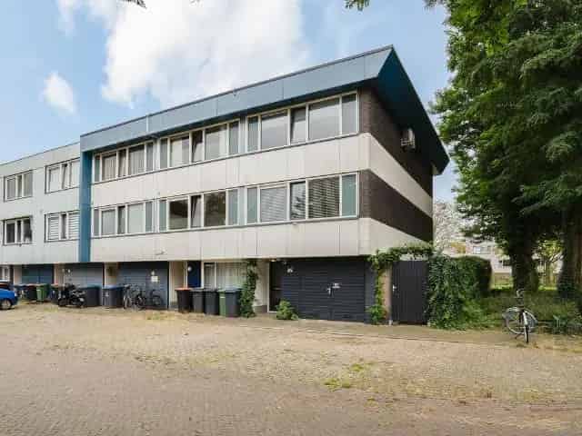 Royale Hoekwoning te koop in Enschede