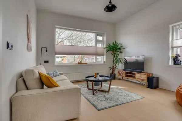 Moderne Vierkamerhoekbovenwoning Nabij Julianapark