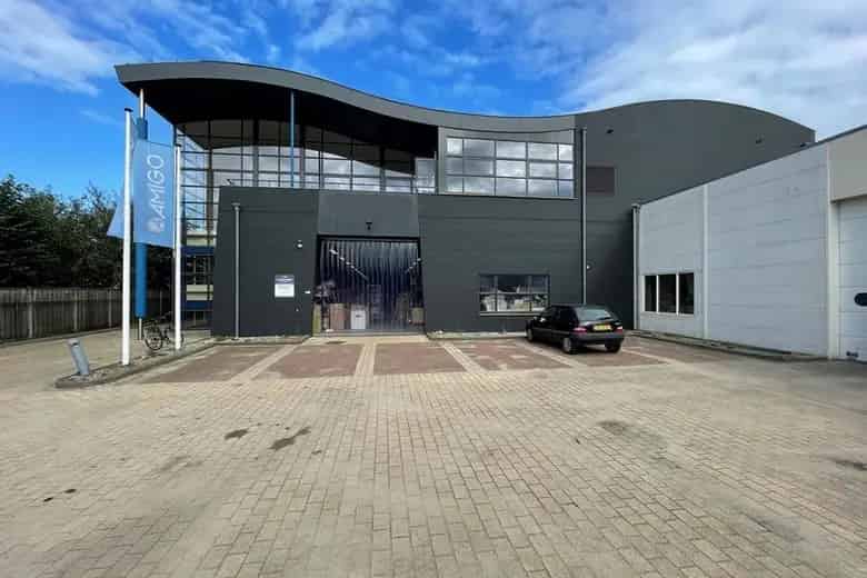 2636 m2 Bedrijfsruimte te Huur Bladel - 164 Zonnepanelen