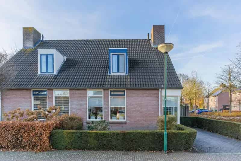 Tweekapper met garage en tuin - ideaal voor gezinnen