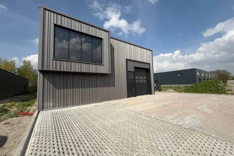 Bedrijfshal te Koop Oudkarspel 741m²
