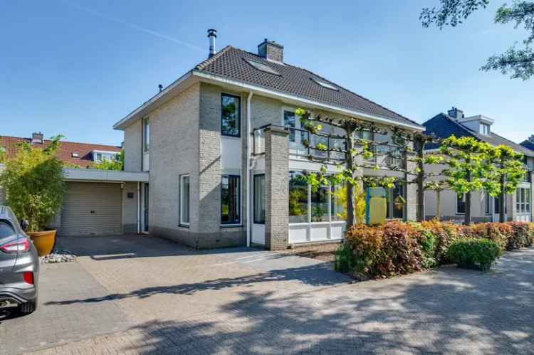 Huis Te Koop , 64, Biezengors, Puttershoek, Zuid-Holland