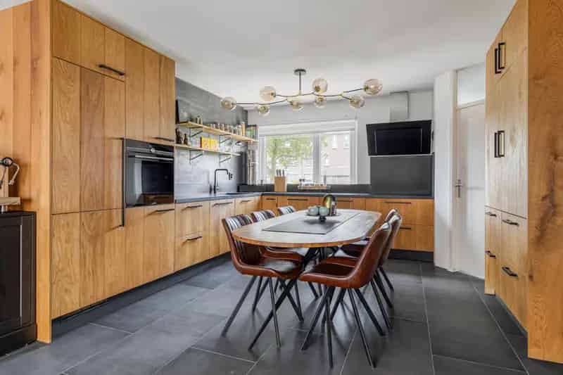 Gezellige Grachtenwoning in Almere Stedenwijk