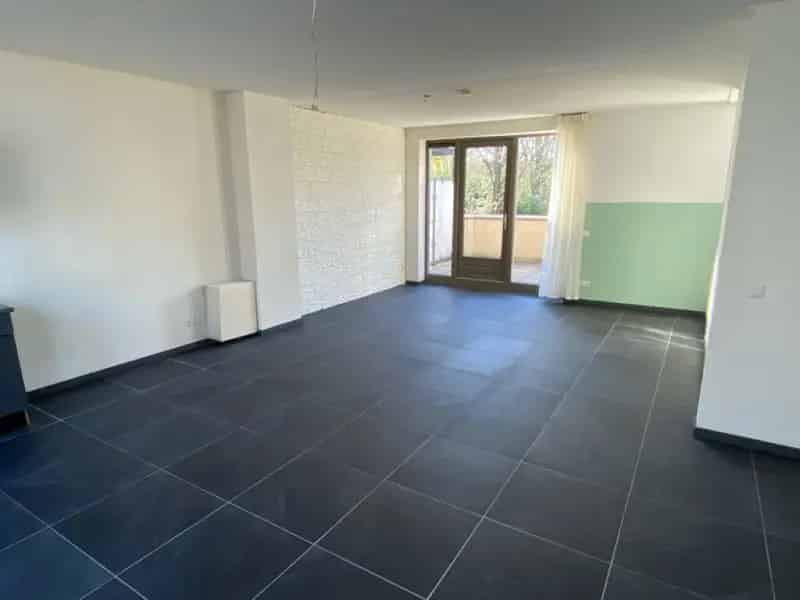 3 Slaapkamers Ruime Woning Carport Dakterras Vloerverwarming