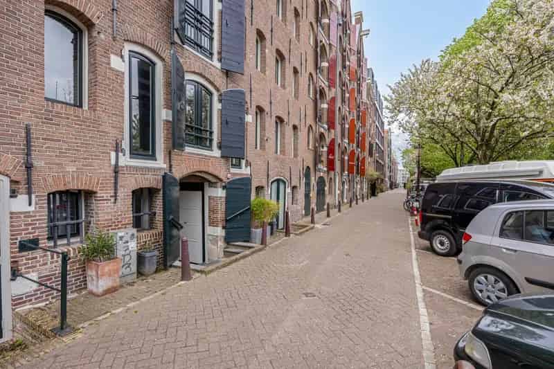 Appartement Amsterdam Executieveiling 122m² 3 Bergingen