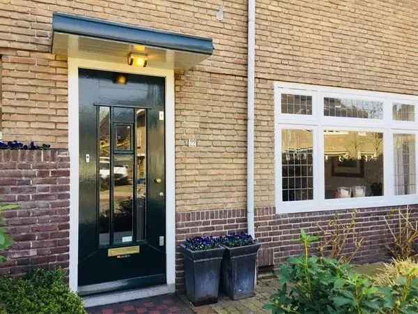 Gestoffeerde jaren 30 woning Hilversum: charme, ruimte en comfort