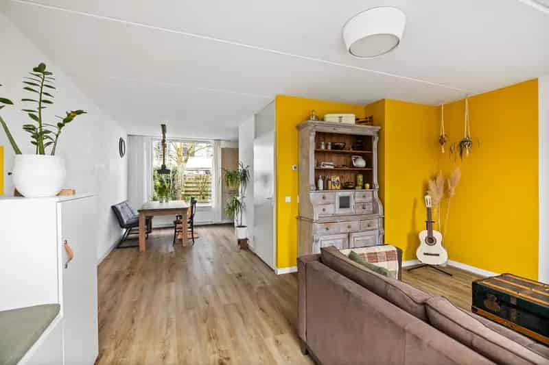 Huis te koop Essenerveld Deventer: Ruime gezinswoning met garage en 15 zonnepanelen