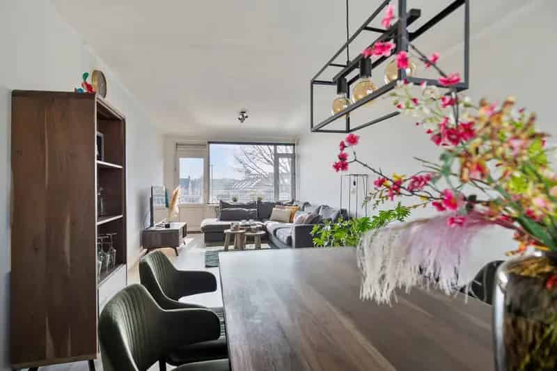 Appartement te koop Den Bosch: Instapklaar 3-kamer appartement nabij stadscentrum